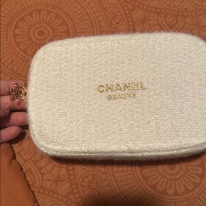Chanel Beauté Textured Cream Pouch